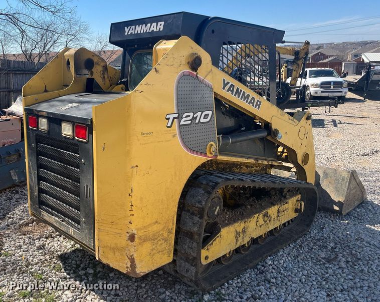 image for item EI0695 Yanmar T210 tracked skid steer loader