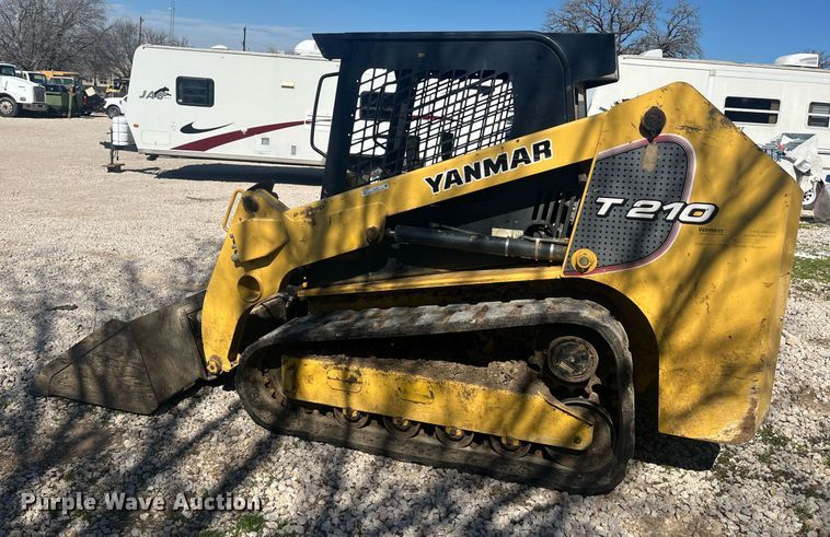 image for item EI0695 Yanmar T210 tracked skid steer loader