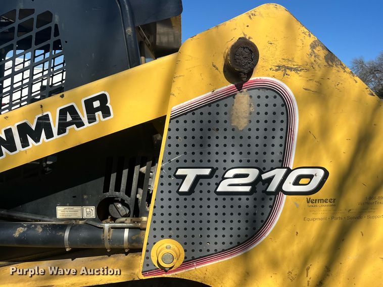 image for item EI0695 Yanmar T210 tracked skid steer loader