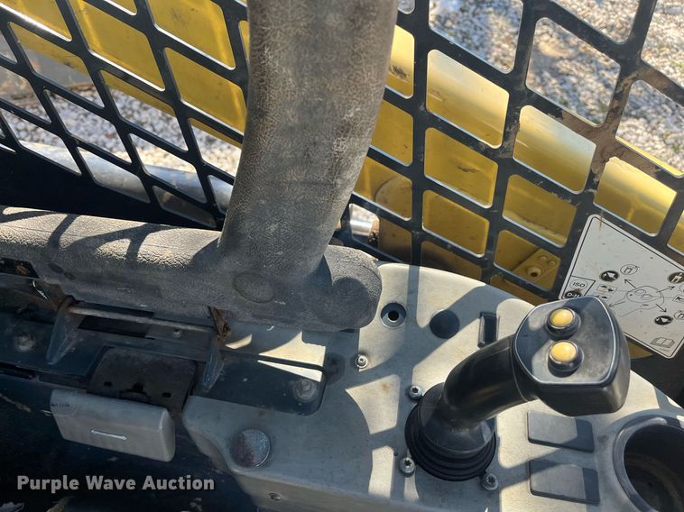 image for item EI0695 Yanmar T210 tracked skid steer loader