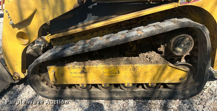 image for item EI0695 Yanmar T210 tracked skid steer loader