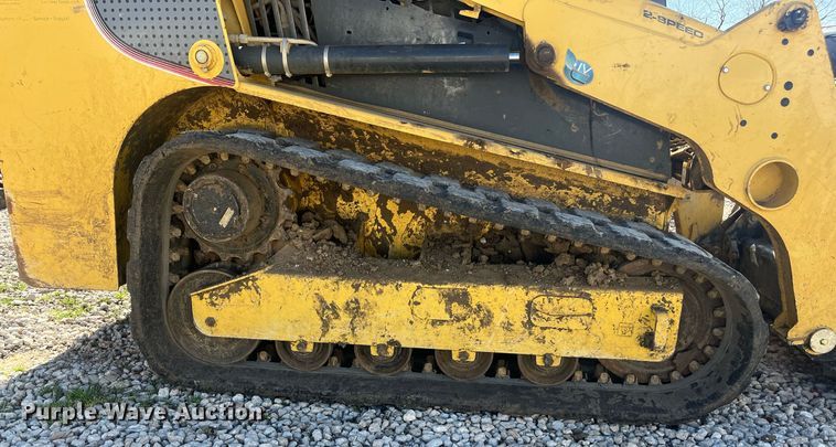 image for item EI0695 Yanmar T210 tracked skid steer loader