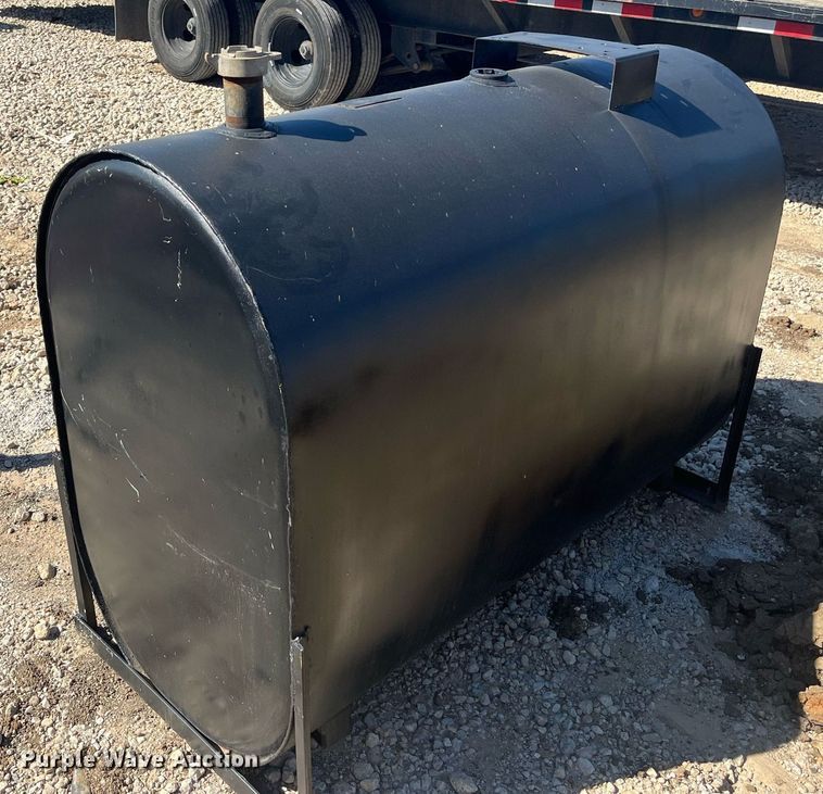 image for item EI0696 Fuel tank