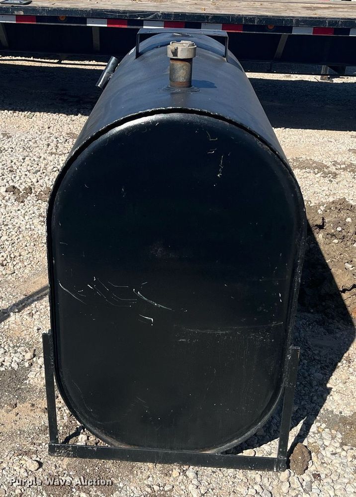 image for item EI0696 Fuel tank
