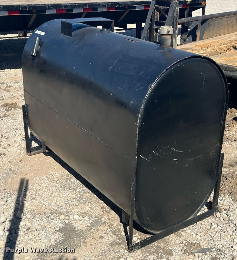 image for item EI0696 Fuel tank