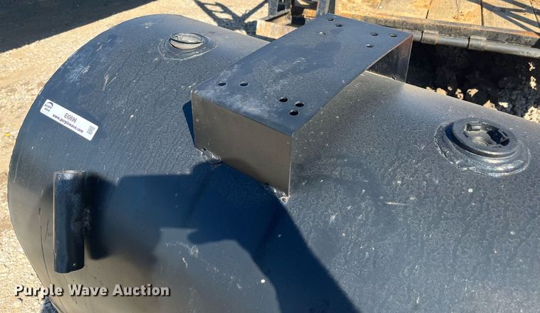 image for item EI0696 Fuel tank