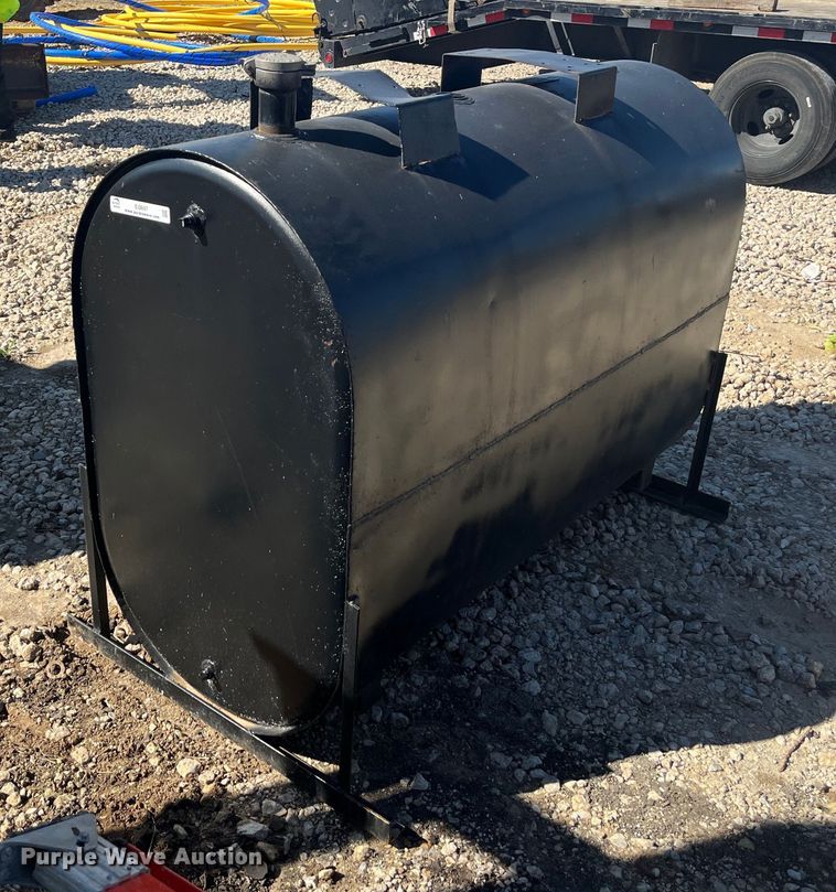 image for item EI0697 Fuel tank