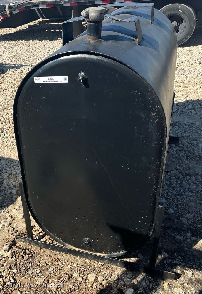 image for item EI0697 Fuel tank
