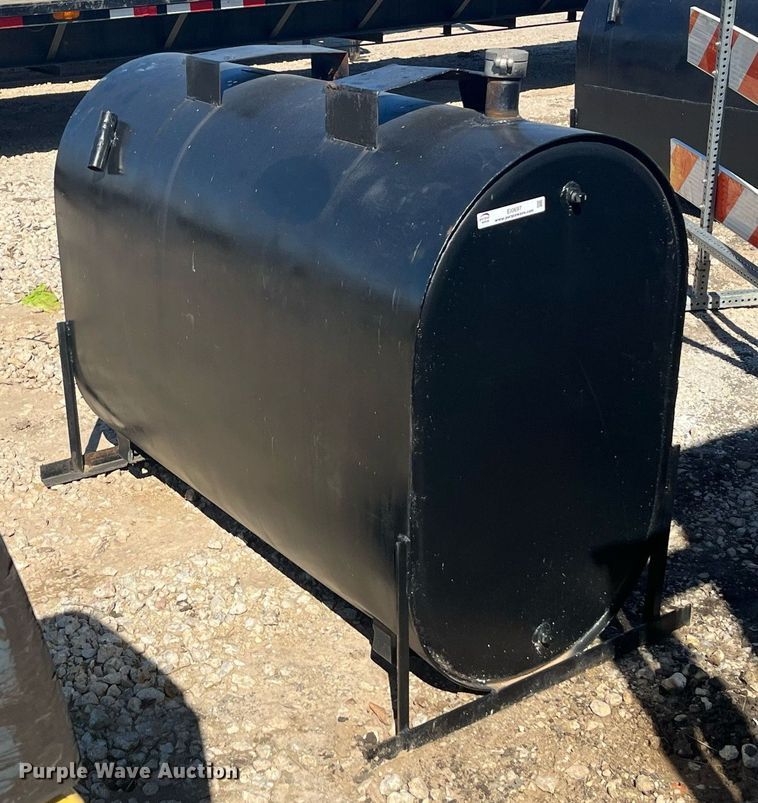 image for item EI0697 Fuel tank