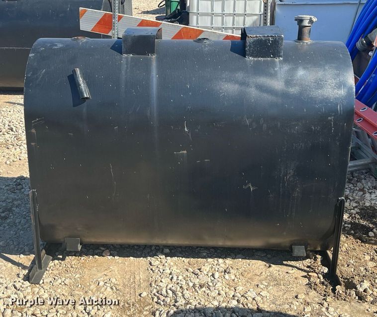 image for item EI0697 Fuel tank
