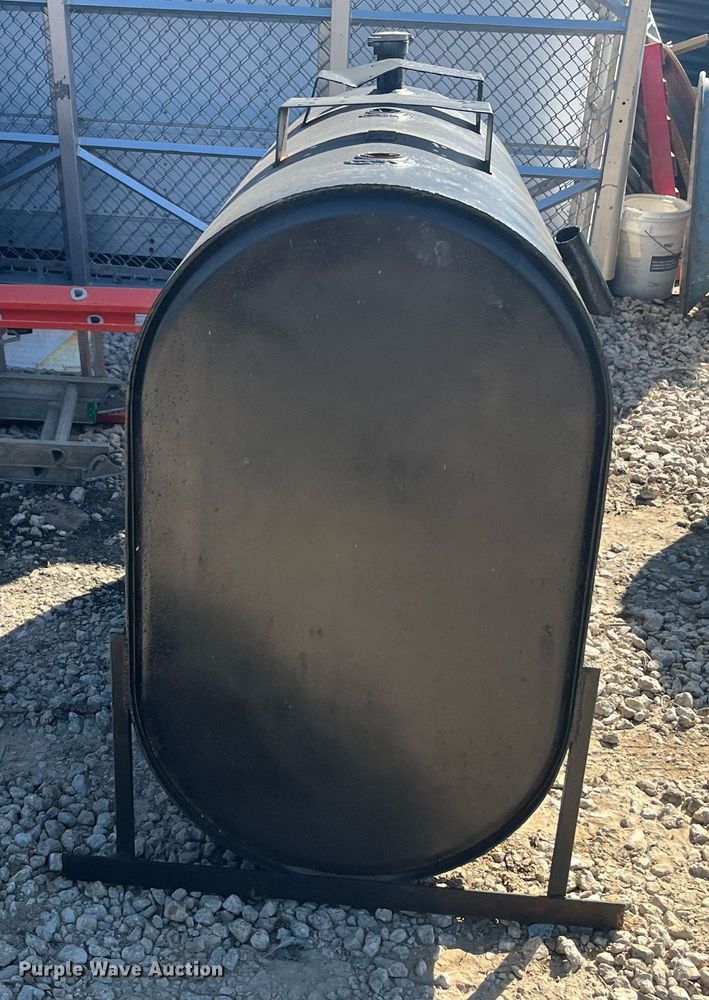 image for item EI0697 Fuel tank