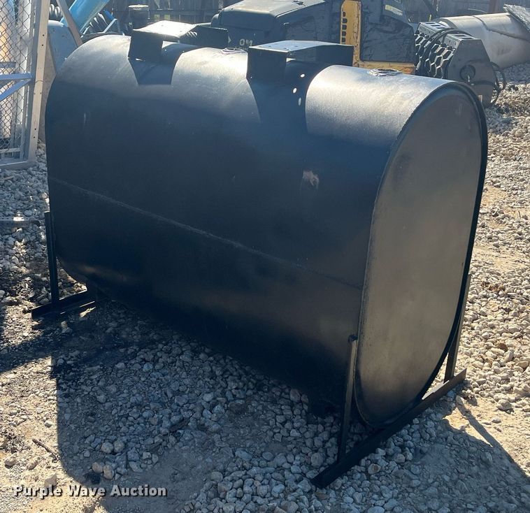 image for item EI0697 Fuel tank