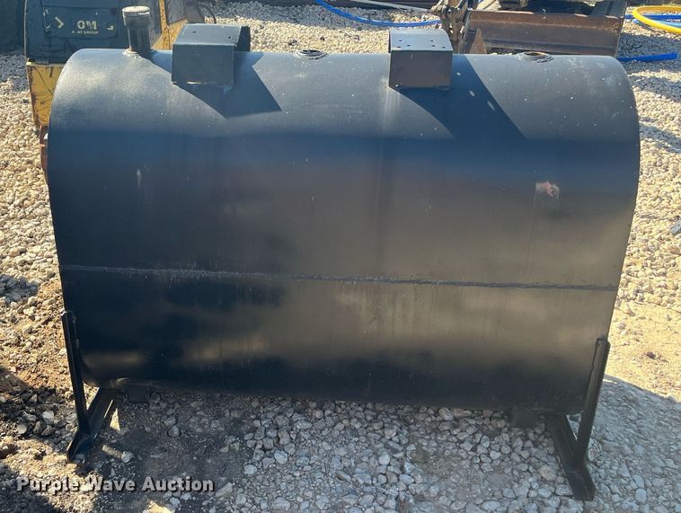 image for item EI0697 Fuel tank