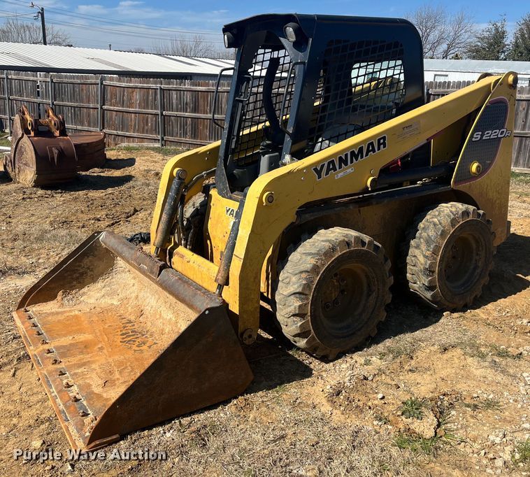 image for item EI0698 Yanmar S220R skid steer loader