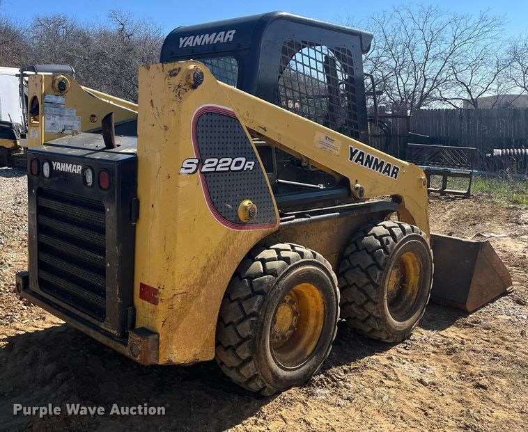 image for item EI0698 Yanmar S220R skid steer loader