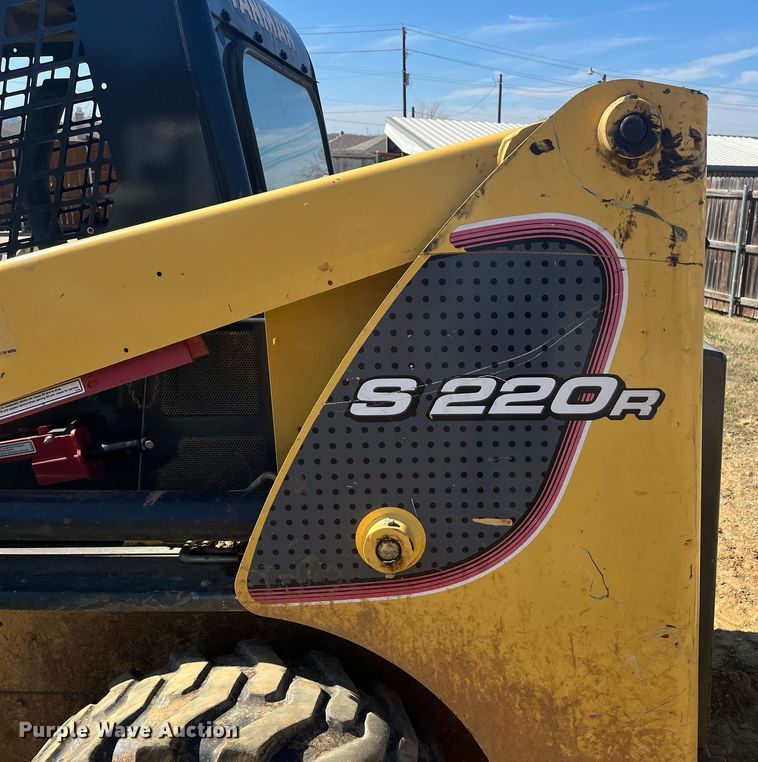 image for item EI0698 Yanmar S220R skid steer loader