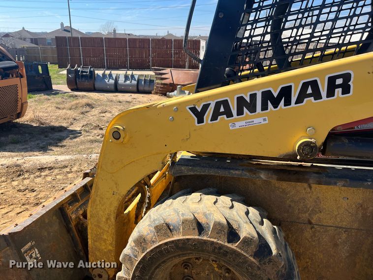 image for item EI0698 Yanmar S220R skid steer loader