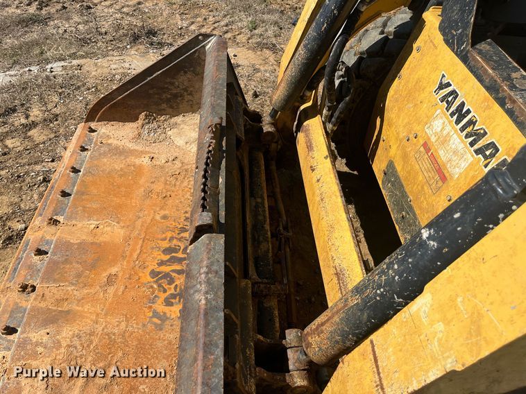 image for item EI0698 Yanmar S220R skid steer loader