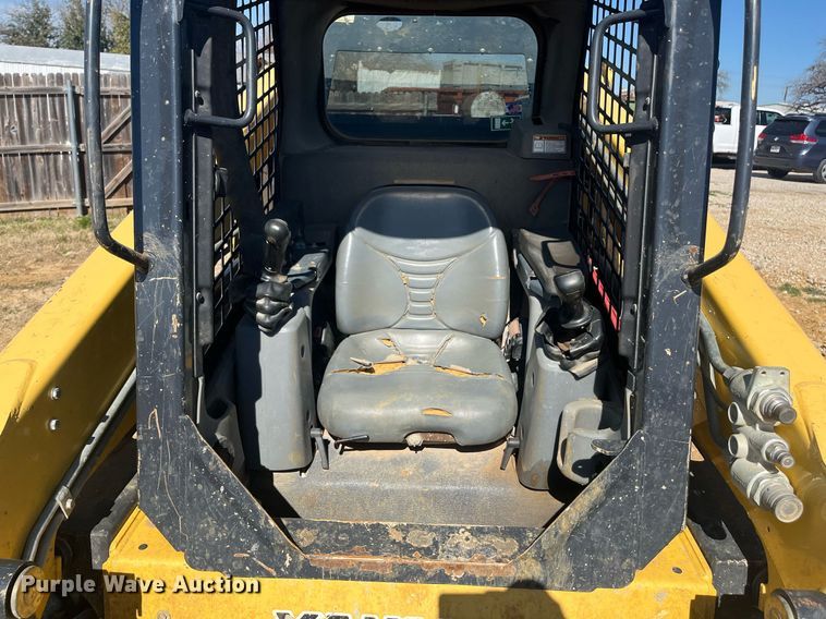 image for item EI0698 Yanmar S220R skid steer loader