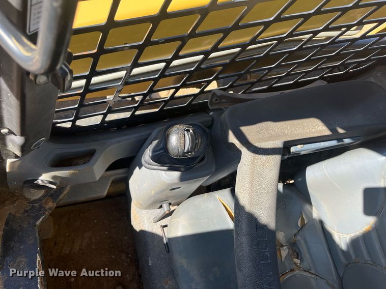 image for item EI0698 Yanmar S220R skid steer loader