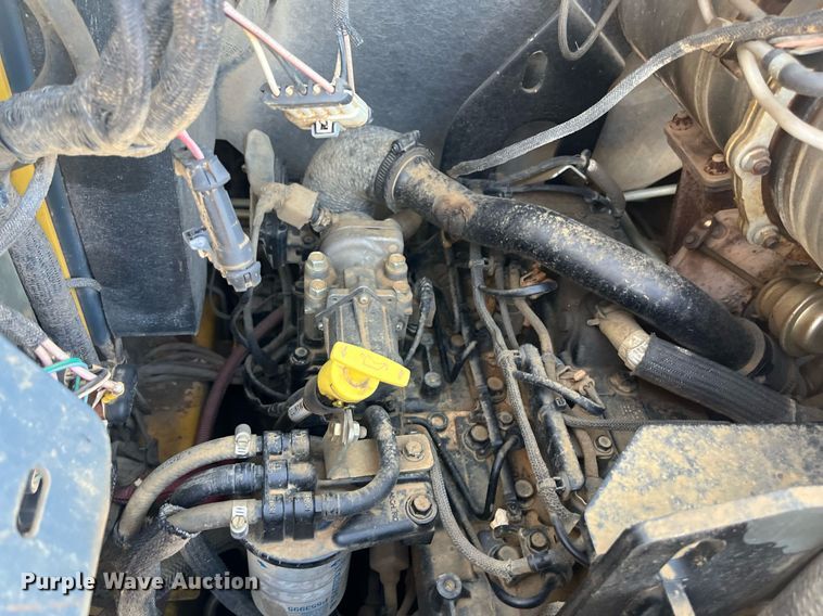 image for item EI0698 Yanmar S220R skid steer loader