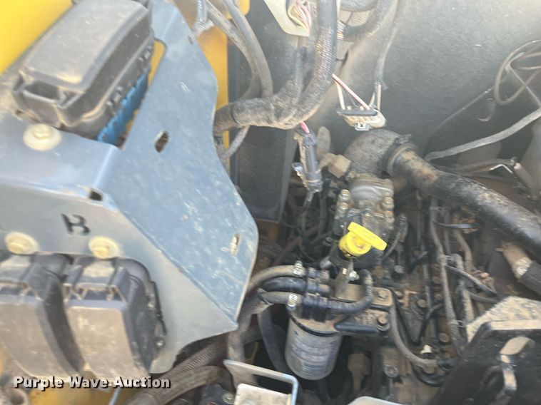 image for item EI0698 Yanmar S220R skid steer loader