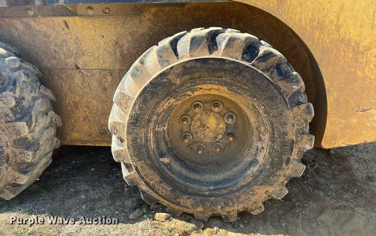 image for item EI0698 Yanmar S220R skid steer loader