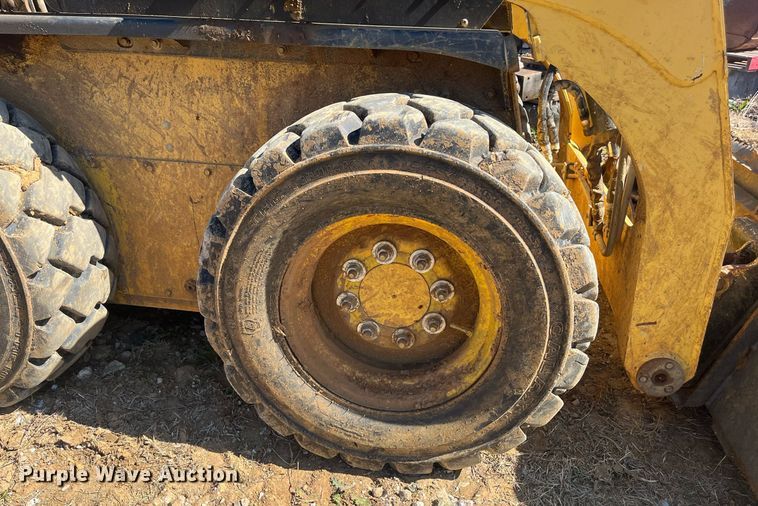 image for item EI0698 Yanmar S220R skid steer loader