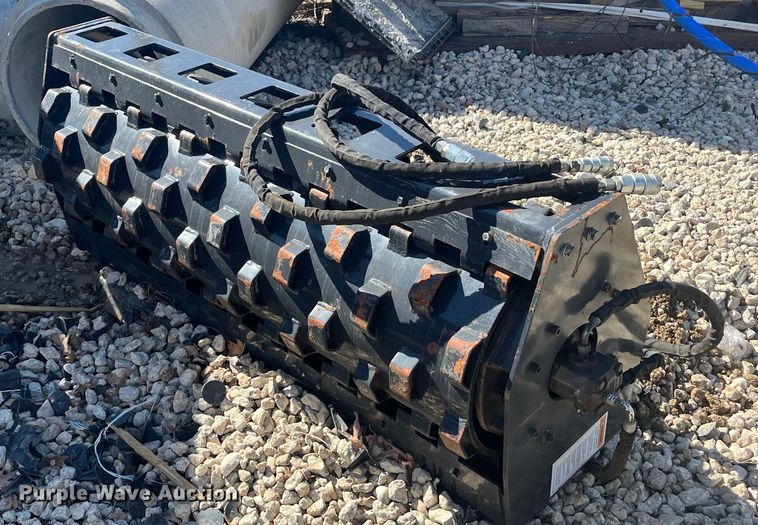 image for item EI0700 Landhonor skid steer padded vibratory roller