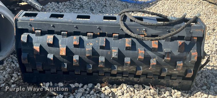 image for item EI0700 Landhonor skid steer padded vibratory roller