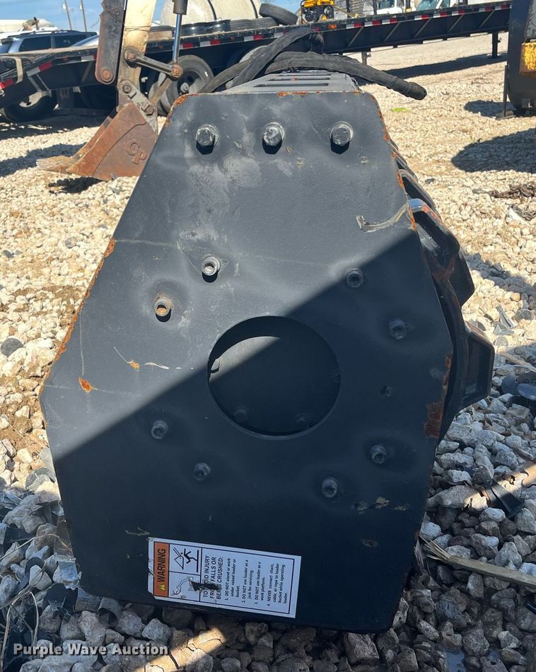 image for item EI0700 Landhonor skid steer padded vibratory roller