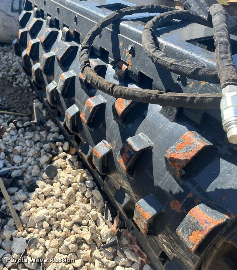 image for item EI0700 Landhonor skid steer padded vibratory roller