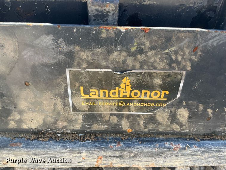 image for item EI0700 Landhonor skid steer padded vibratory roller