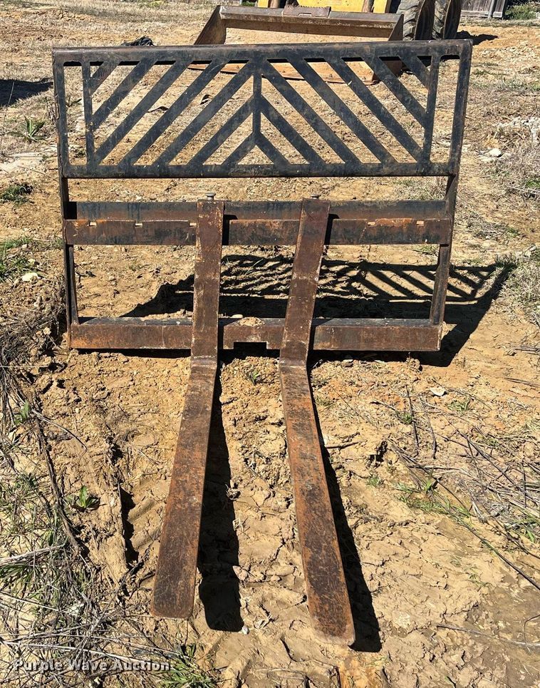 image for item EI0701 Skid steer forks