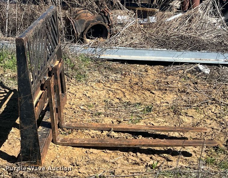 image for item EI0701 Skid steer forks