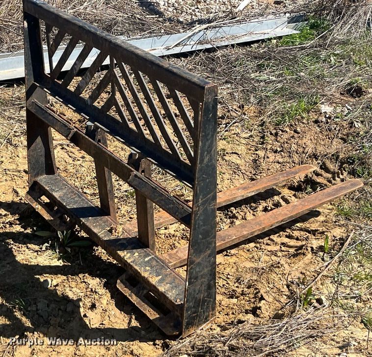 image for item EI0701 Skid steer forks