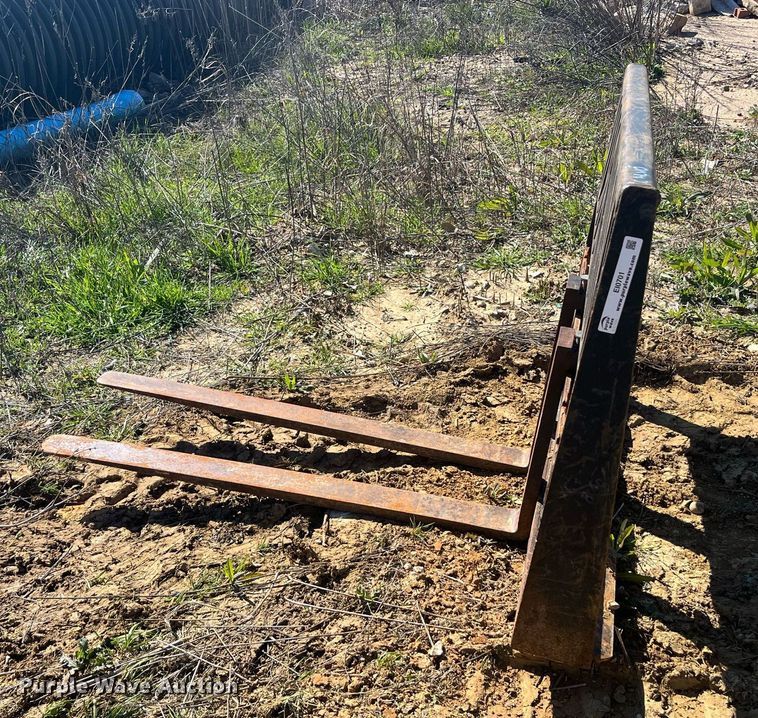 image for item EI0701 Skid steer forks