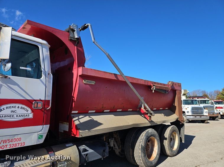 image for item EI3524 1995 Volvo Autocar dump truck