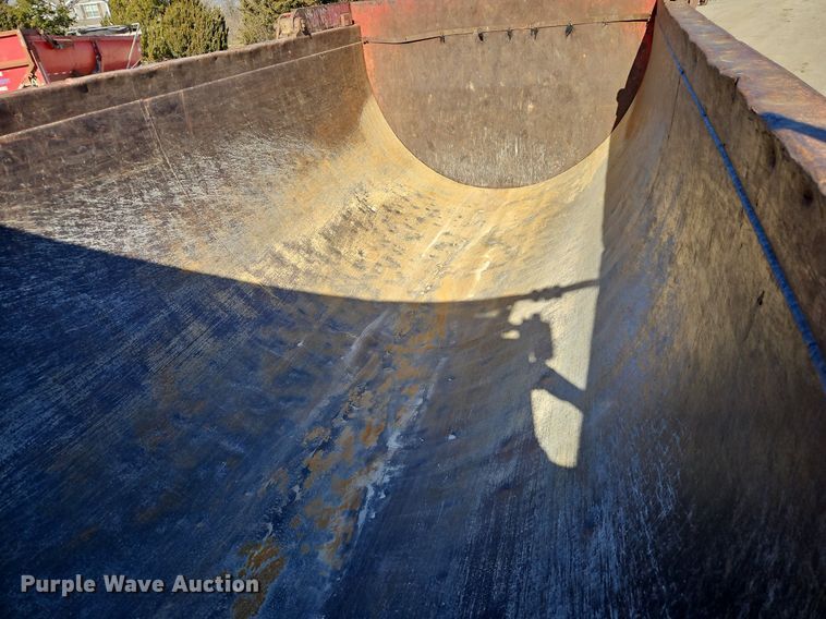 image for item EI3524 1995 Volvo Autocar dump truck