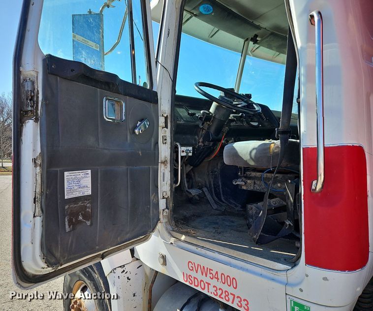 image for item EI3524 1995 Volvo Autocar dump truck