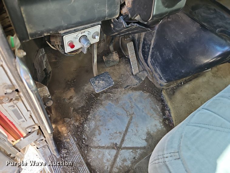 image for item EI3524 1995 Volvo Autocar dump truck