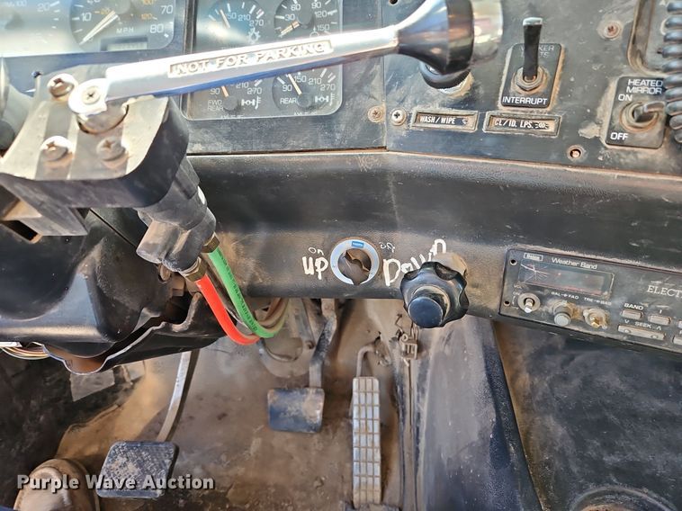 image for item EI3524 1995 Volvo Autocar dump truck