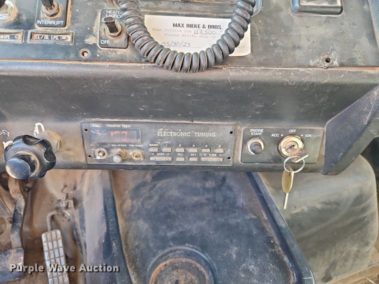 image for item EI3524 1995 Volvo Autocar dump truck