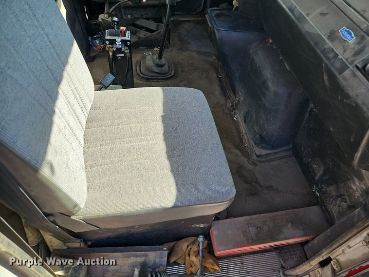 image for item EI3524 1995 Volvo Autocar dump truck