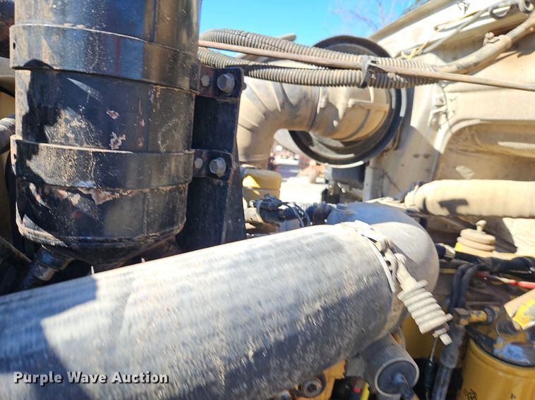 image for item EI3524 1995 Volvo Autocar dump truck