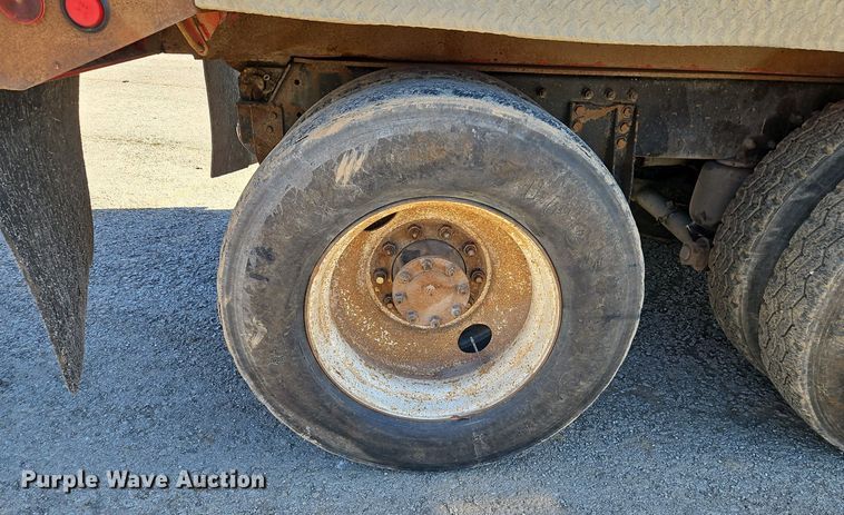 image for item EI3524 1995 Volvo Autocar dump truck