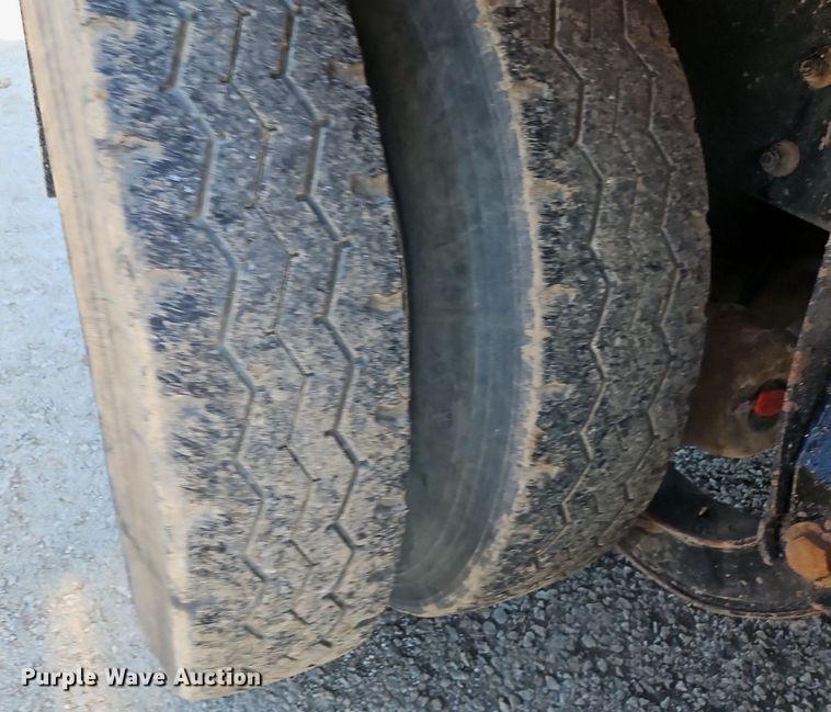 image for item EI3524 1995 Volvo Autocar dump truck