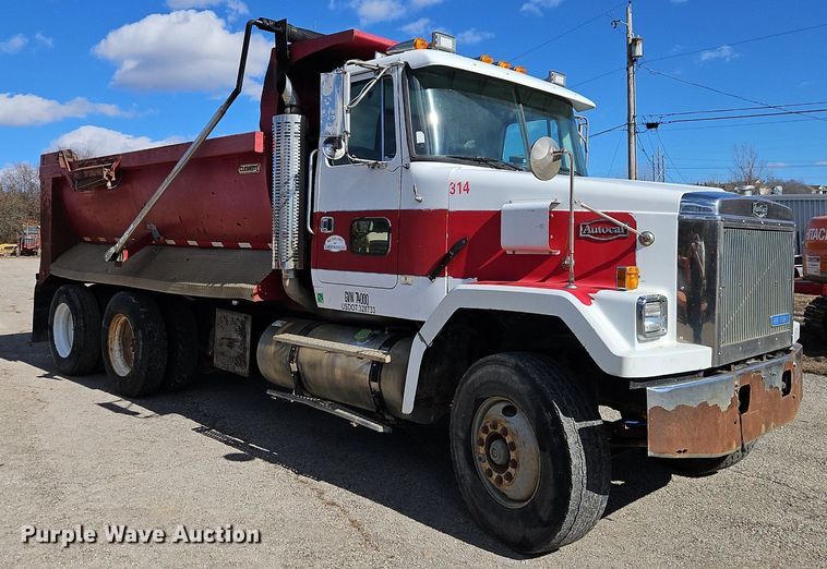 image for item EI3526 1995 Volvo Autocar dump truck
