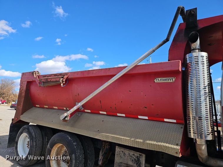 image for item EI3526 1995 Volvo Autocar dump truck