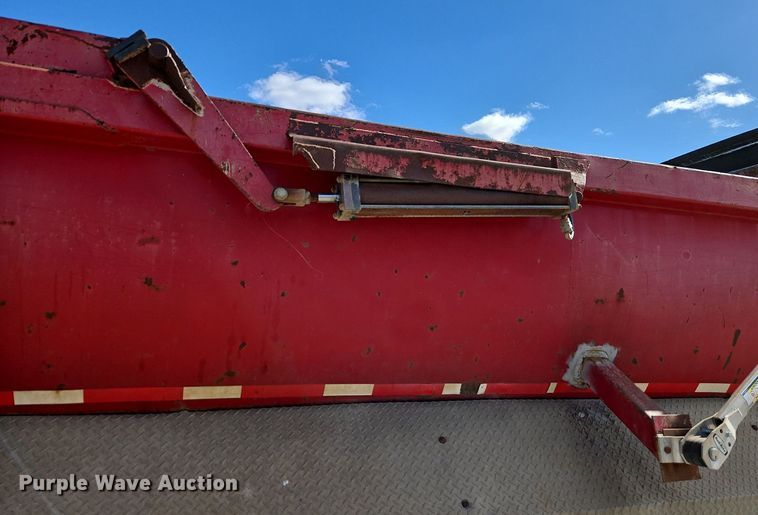 image for item EI3526 1995 Volvo Autocar dump truck